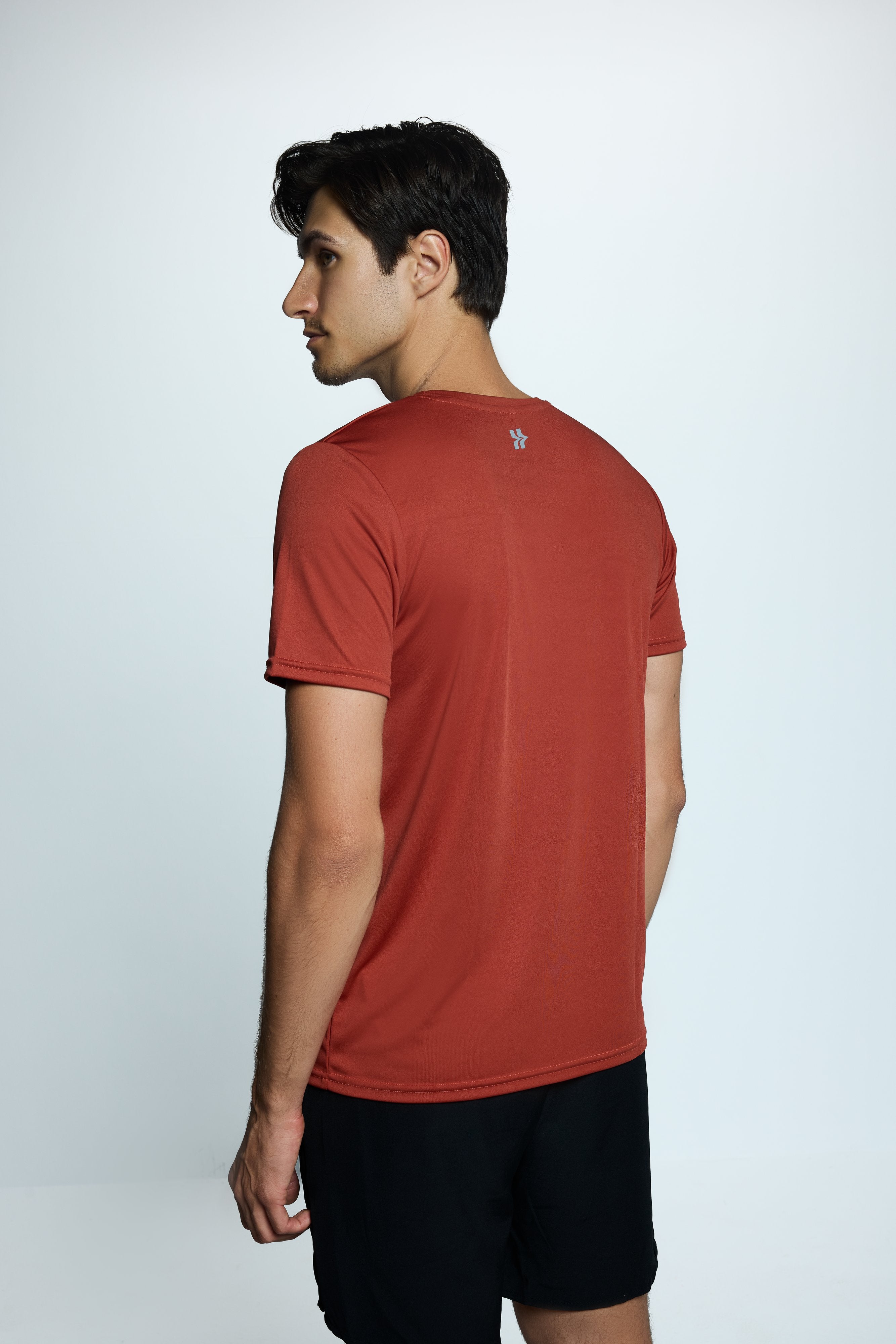 MEN PERFORMANCE T-SHIRT